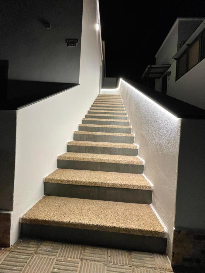 Izaro Apartamento Atico De Lujo Cerca De Playa Dorada Playa Blanca  Extérieur photo
