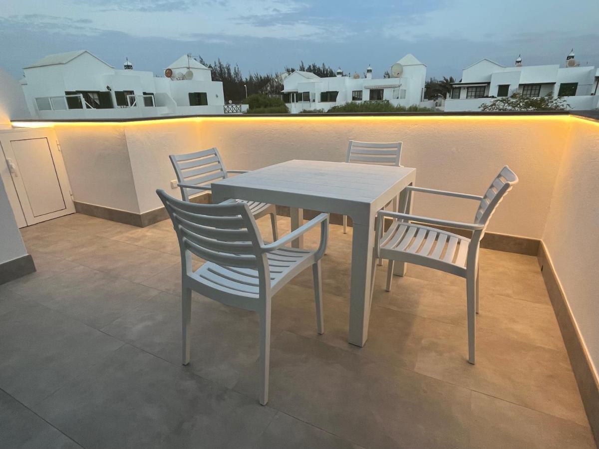 Izaro Apartamento Atico De Lujo Cerca De Playa Dorada Playa Blanca  Extérieur photo