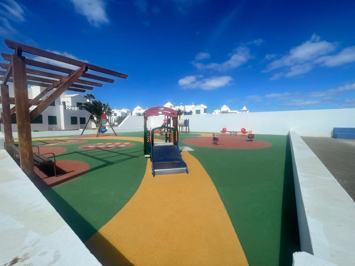 Izaro Apartamento Atico De Lujo Cerca De Playa Dorada Playa Blanca  Extérieur photo