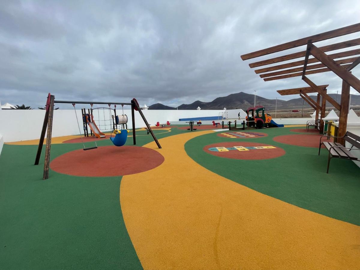 Izaro Apartamento Atico De Lujo Cerca De Playa Dorada Playa Blanca  Extérieur photo