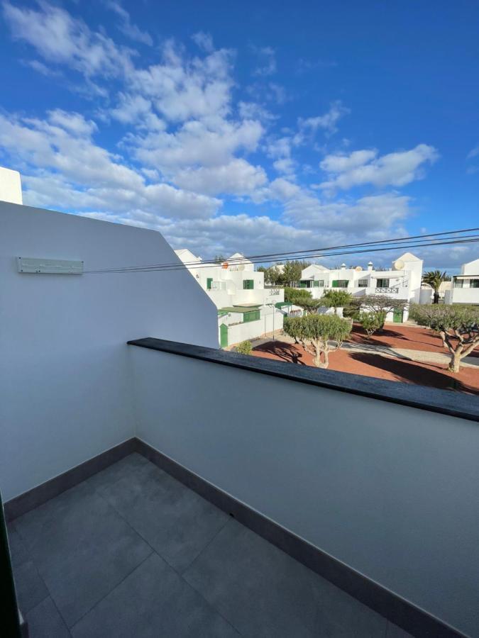 Izaro Apartamento Atico De Lujo Cerca De Playa Dorada Playa Blanca  Extérieur photo